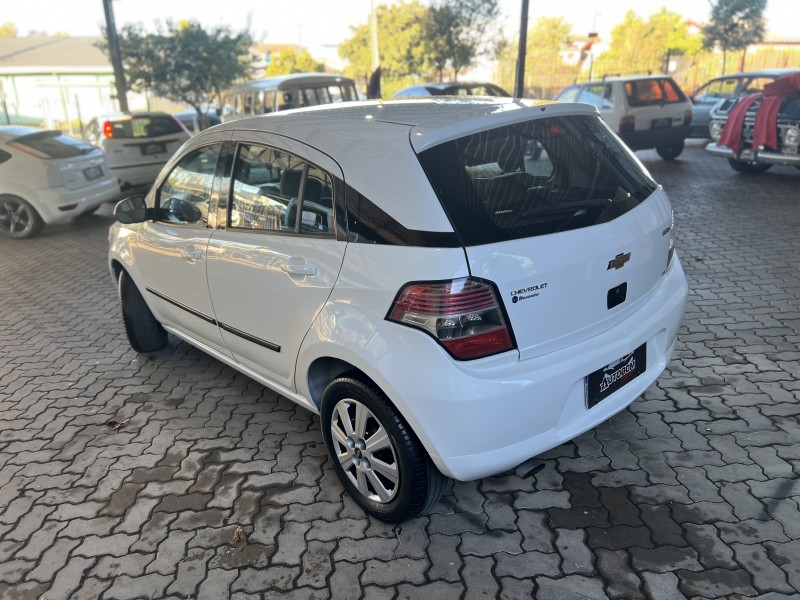 AGILE 1.4 MPFI LT 8V FLEX 4P MANUAL - 2011 - CAXIAS DO SUL