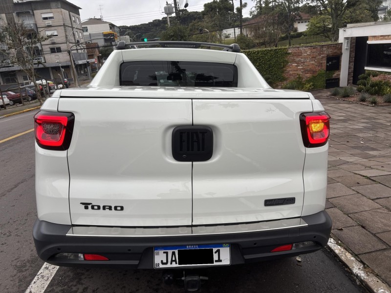 TORO 2.0 16V ULTRA 4X4 AT9 DIESEL 4P AUTOMÁTICO - 2020 - FARROUPILHA