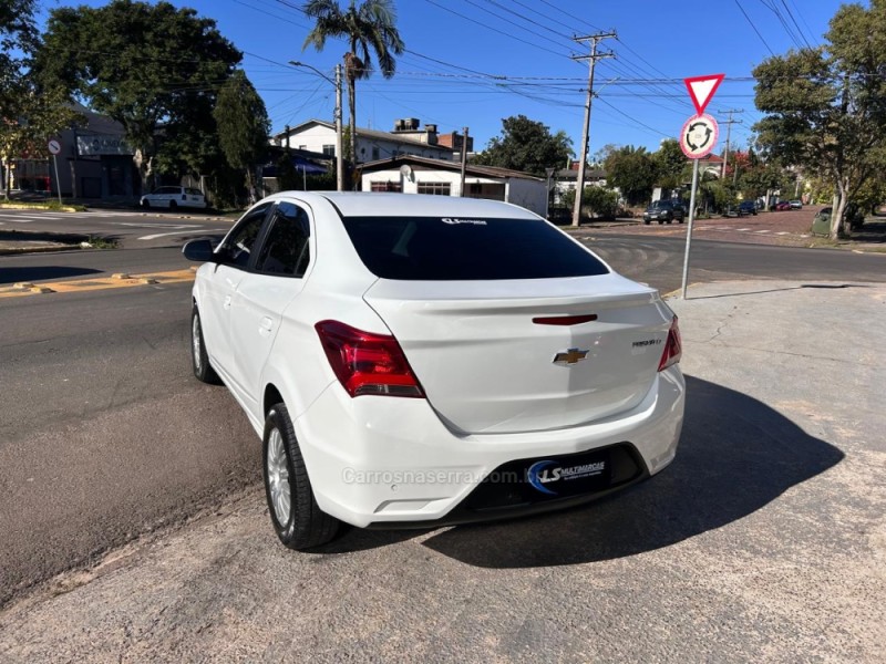 PRISMA 1.4 MPFI LT 8V FLEX 4P MANUAL - 2017 - VENâNCIO AIRES