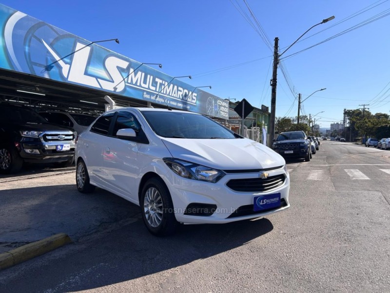PRISMA 1.4 MPFI LT 8V FLEX 4P MANUAL - 2017 - VENâNCIO AIRES