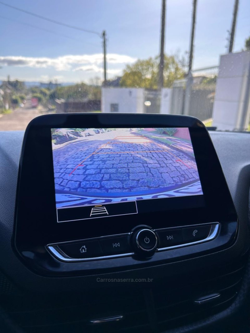 ONIX 1.0 LT 12V FLEX 4P MANUAL - 2023 - VENâNCIO AIRES