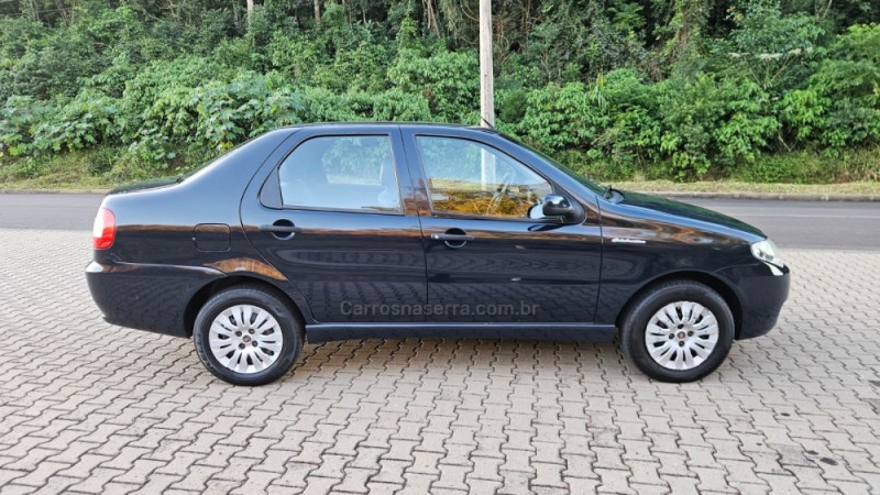 SIENA 1.0 MPI FIRE CELEBRATION 8V FLEX 4P MANUAL - 2010 - IVOTI