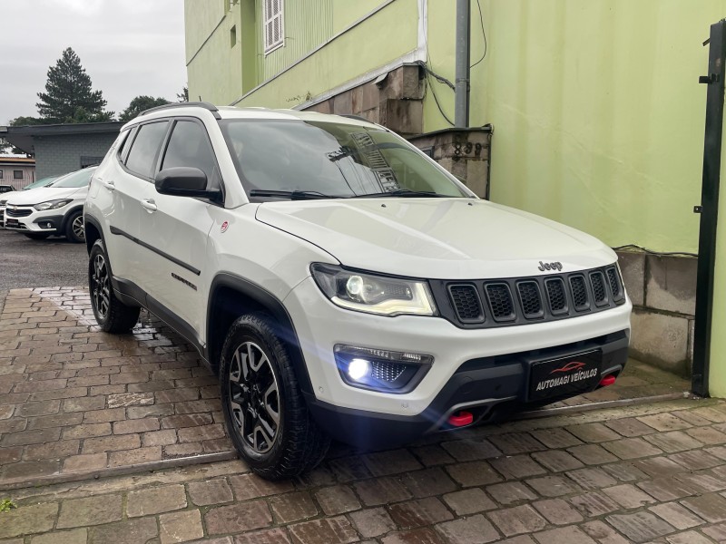 COMPASS 2.0 16V DIESEL TRAILHAWK 4X4 AUTOMÁTICO - 2017 - CAXIAS DO SUL