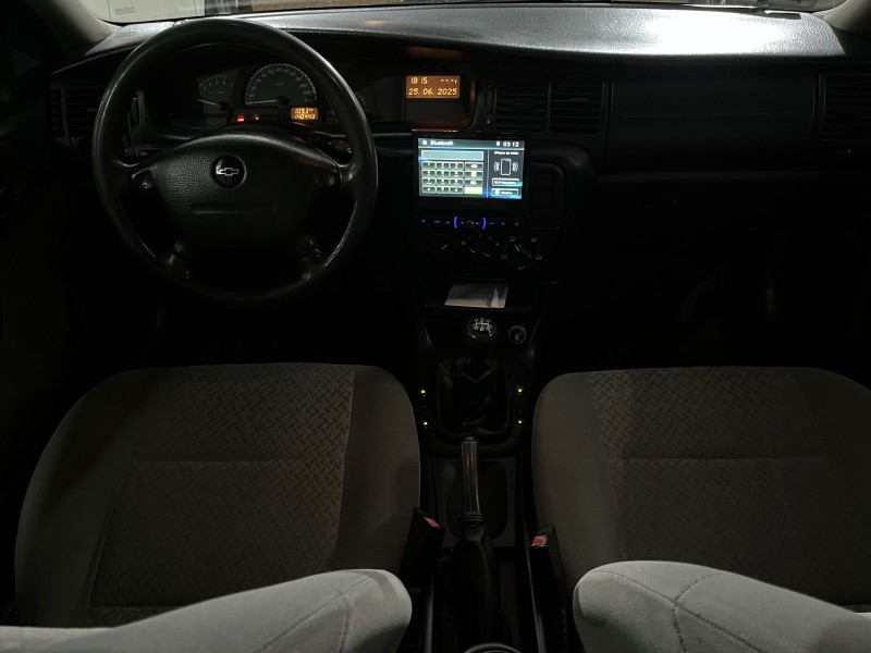 VECTRA 2.0 MPFI EXPRESSION 8V GASOLINA 4P MANUAL - 2004 - CAXIAS DO SUL