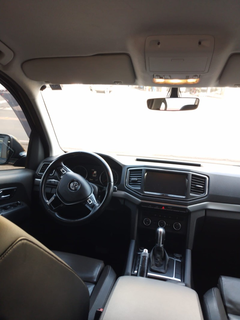 AMAROK 3.0 V6 TDI HIGHLINE CD DIESEL 4MOTION AUTOMÁTICO - 2019 - VACARIA