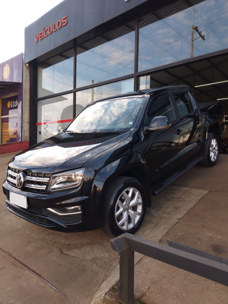 AMAROK 3.0 V6 TDI HIGHLINE CD DIESEL 4MOTION AUTOMÁTICO - 2019 - VACARIA