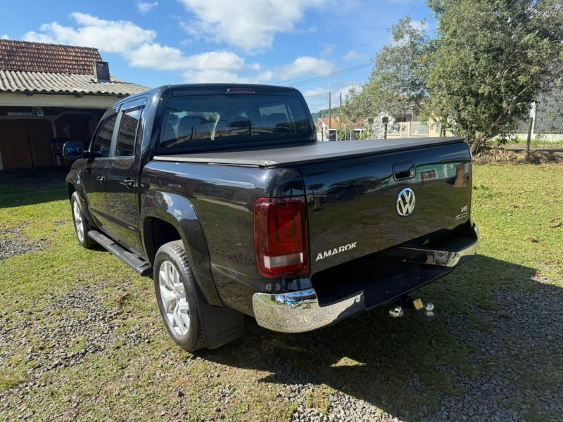 AMAROK 3.0 V6 TDI HIGHLINE CD DIESEL 4MOTION AUTOMÁTICO - 2019 - VACARIA