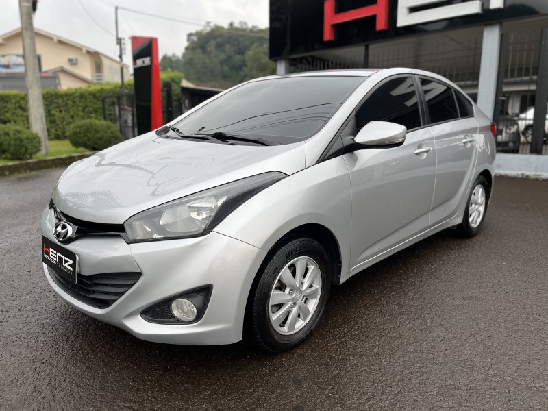 HB20S 1.6 COMFORT STYLE 16V FLEX 4P AUTOMÁTICO - 2014 - BOM PRINCíPIO