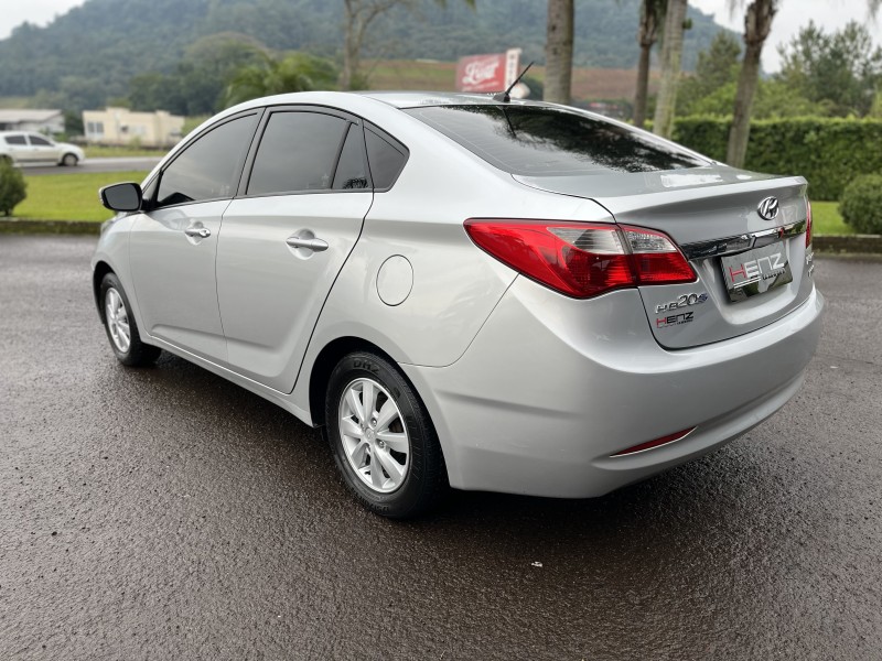HB20S 1.6 COMFORT STYLE 16V FLEX 4P AUTOMÁTICO - 2014 - BOM PRINCíPIO