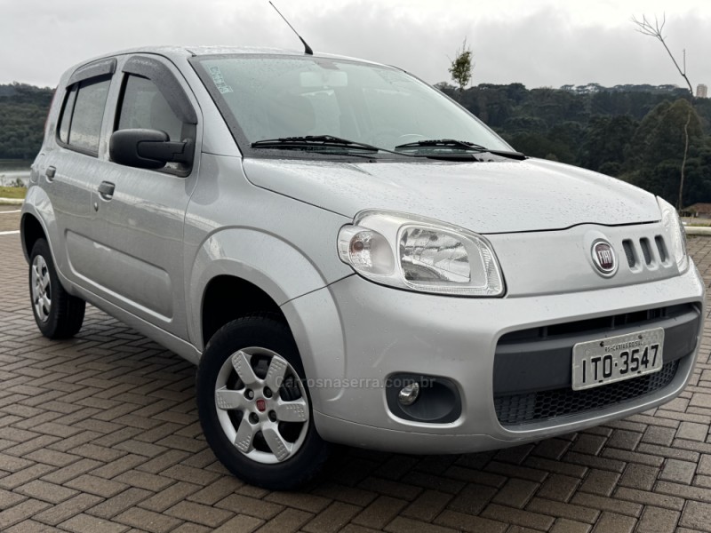 UNO 1.0 EVO VIVACE 8V FLEX 4P MANUAL