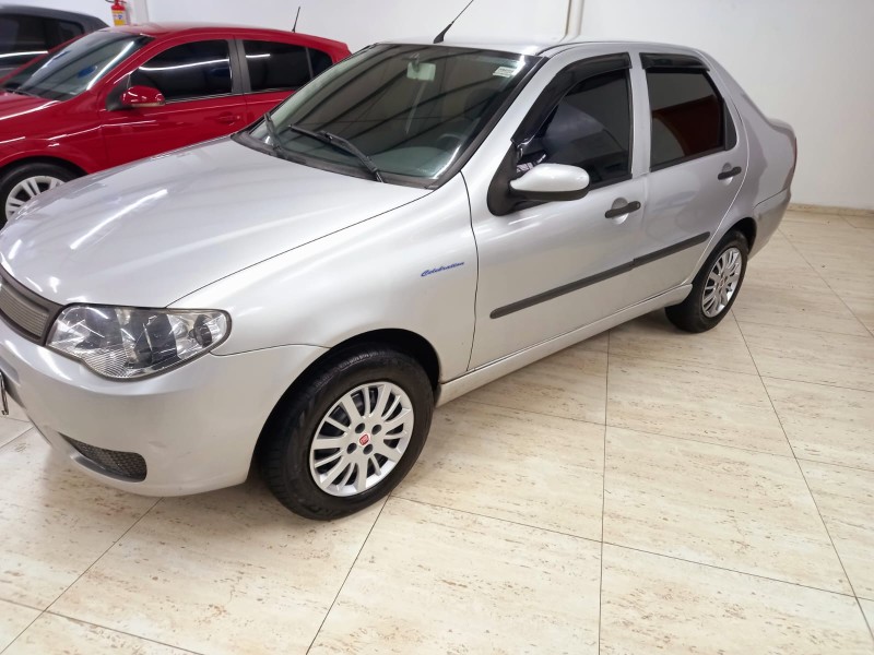 SIENA 1.0 MPI EL CELEBRATION 8V FLEX 4P MANUAL - 2010 - CAXIAS DO SUL