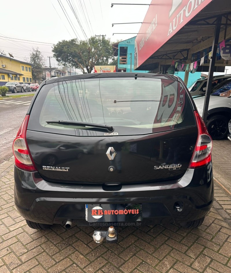 SANDERO 1.0 EXPRESSION 16V FLEX 4P MANUAL - 2011 - PAROBé