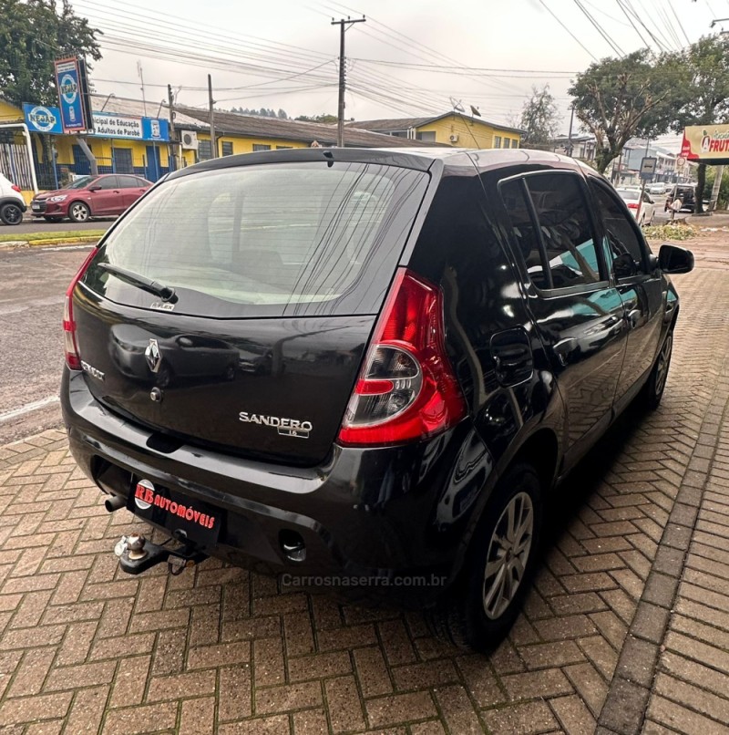 SANDERO 1.0 EXPRESSION 16V FLEX 4P MANUAL - 2011 - PAROBé