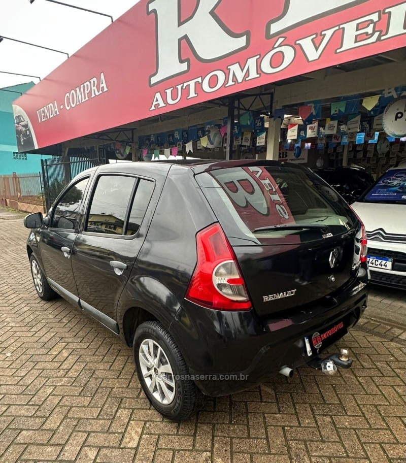 SANDERO 1.0 EXPRESSION 16V FLEX 4P MANUAL - 2011 - PAROBé