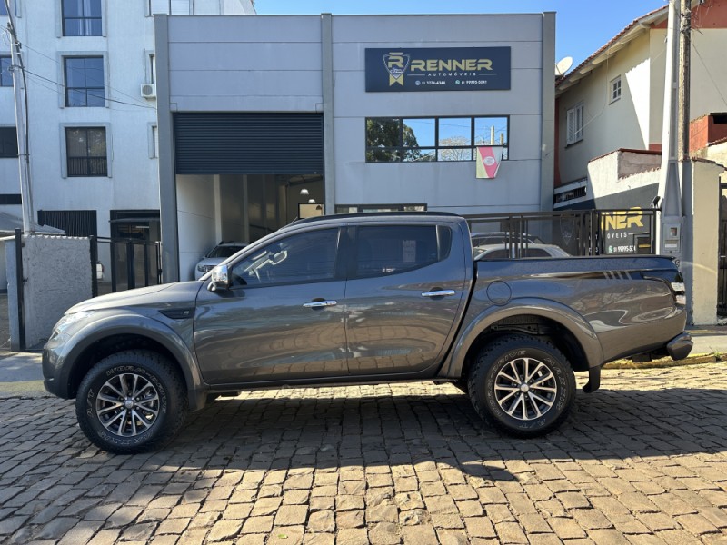 L200 TRITON 2.4 HPE-S SPORT 4X4 CD 16V DIESEL 4P AUTOMÁTICO