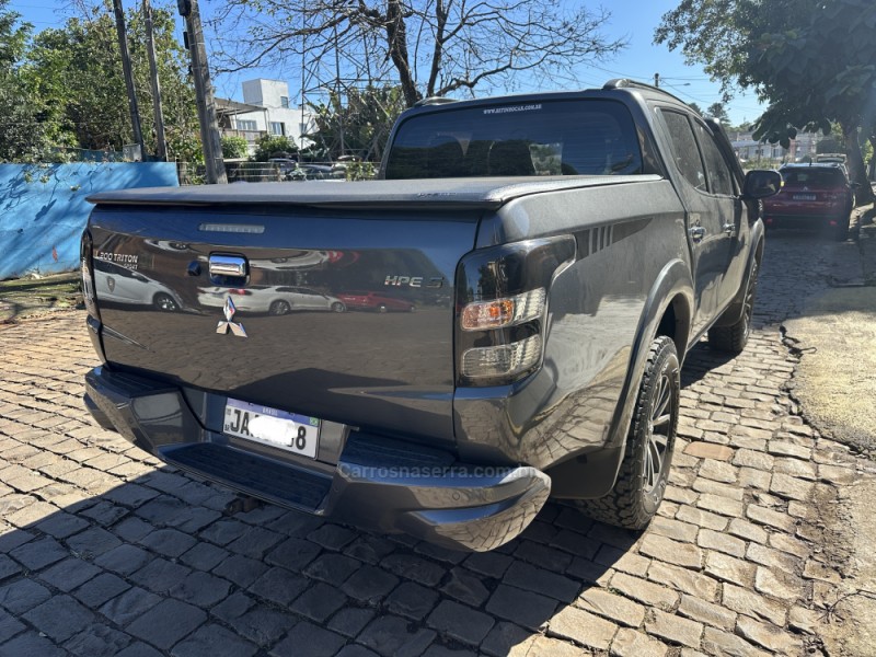 L200 TRITON 2.4 HPE-S SPORT 4X4 CD 16V DIESEL 4P AUTOMÁTICO - 2020 - LAJEADO