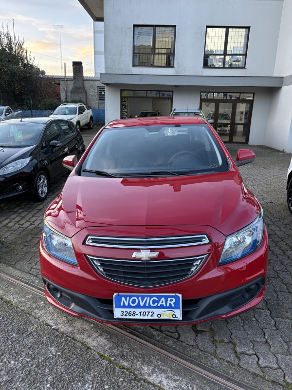 ONIX 1.4 MPFI LT 8V FLEX 4P MANUAL - 2015 - FARROUPILHA