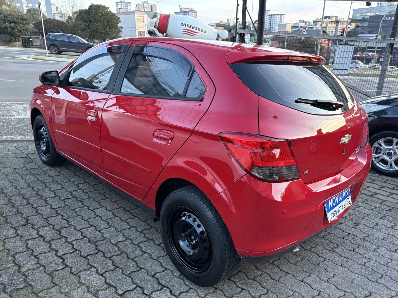 ONIX 1.4 MPFI LT 8V FLEX 4P MANUAL - 2015 - FARROUPILHA
