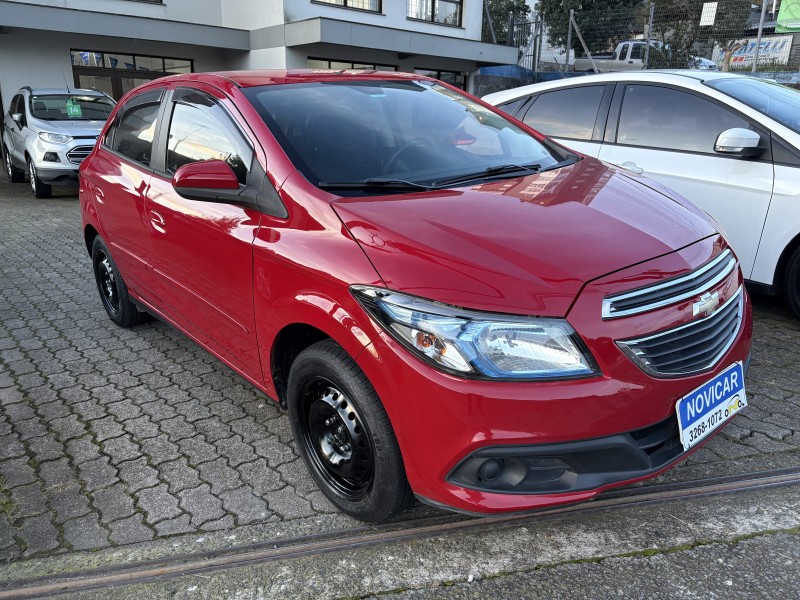 ONIX 1.4 MPFI LT 8V FLEX 4P MANUAL - 2015 - FARROUPILHA