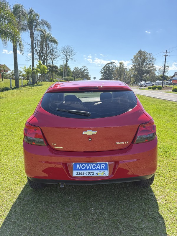 ONIX 1.4 MPFI LT 8V FLEX 4P MANUAL - 2015 - FARROUPILHA