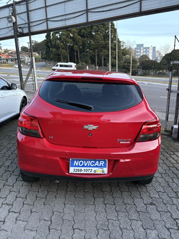 ONIX 1.4 MPFI LT 8V FLEX 4P MANUAL - 2015 - FARROUPILHA
