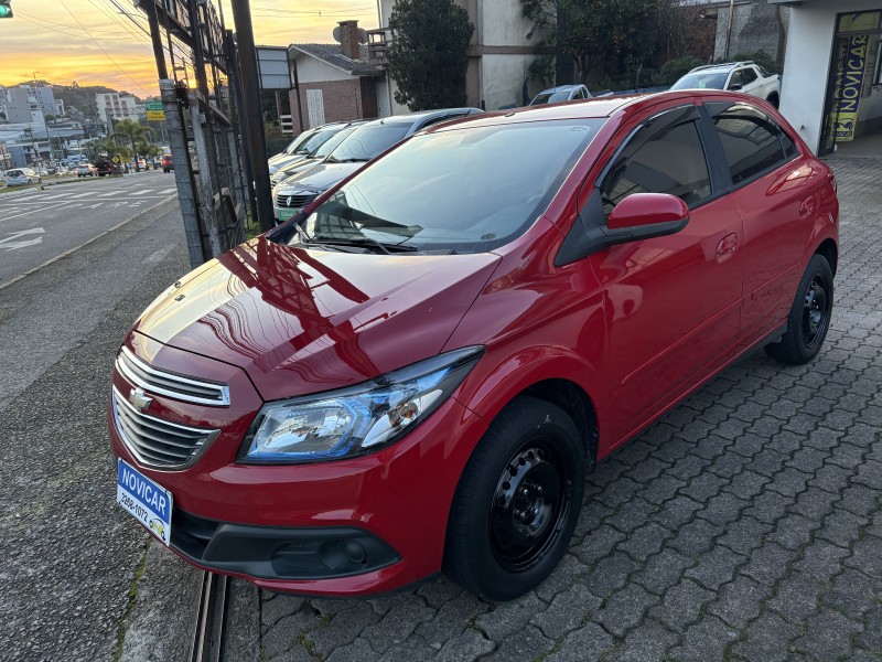 ONIX 1.4 MPFI LT 8V FLEX 4P MANUAL - 2015 - FARROUPILHA