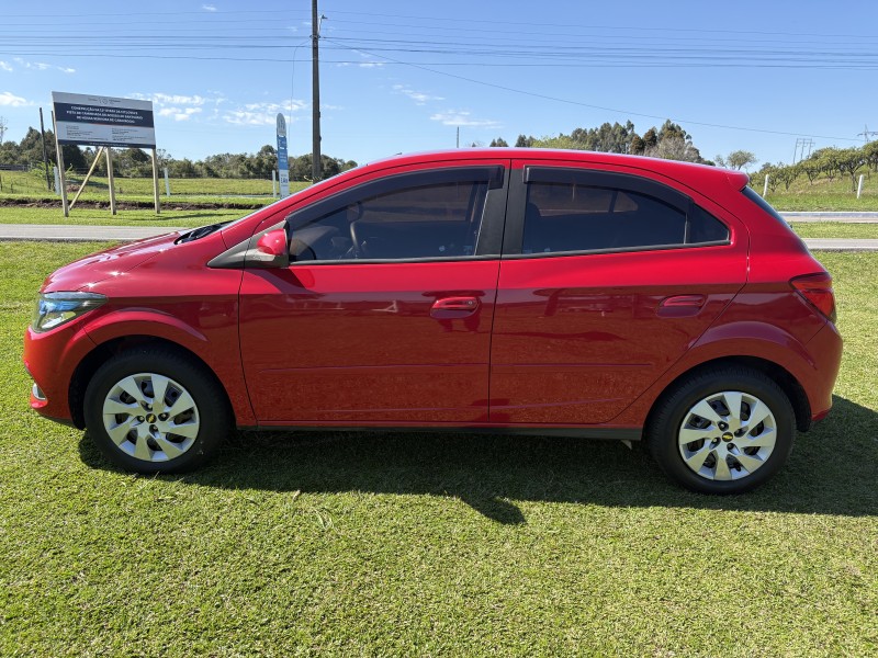 ONIX 1.4 MPFI LT 8V FLEX 4P MANUAL - 2015 - FARROUPILHA