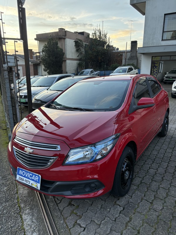 ONIX 1.4 MPFI LT 8V FLEX 4P MANUAL - 2015 - FARROUPILHA