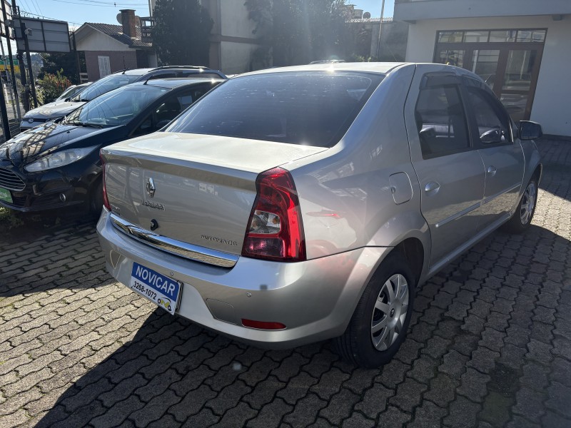 LOGAN 1.6 EXPRESSION 16V FLEX 4P AUTOMÁTICO - 2013 - FARROUPILHA