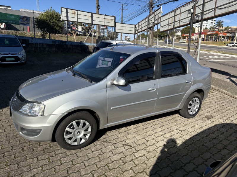LOGAN 1.6 EXPRESSION 16V FLEX 4P AUTOMÁTICO - 2013 - FARROUPILHA