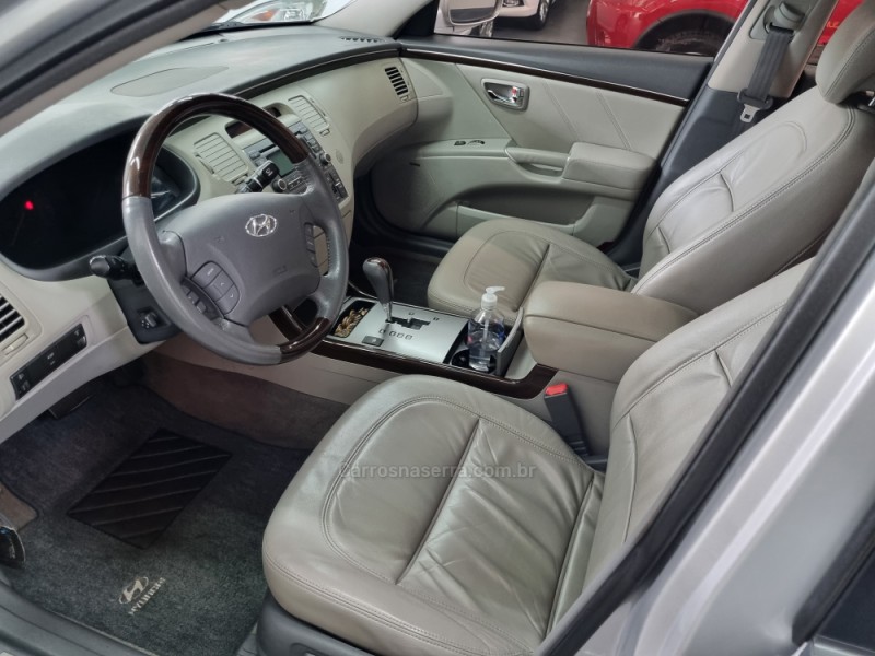 AZERA 3.3 MPFI GLS SEDAN V6 24V GASOLINA 4P AUTOMÁTICO - 2009 - GARIBALDI