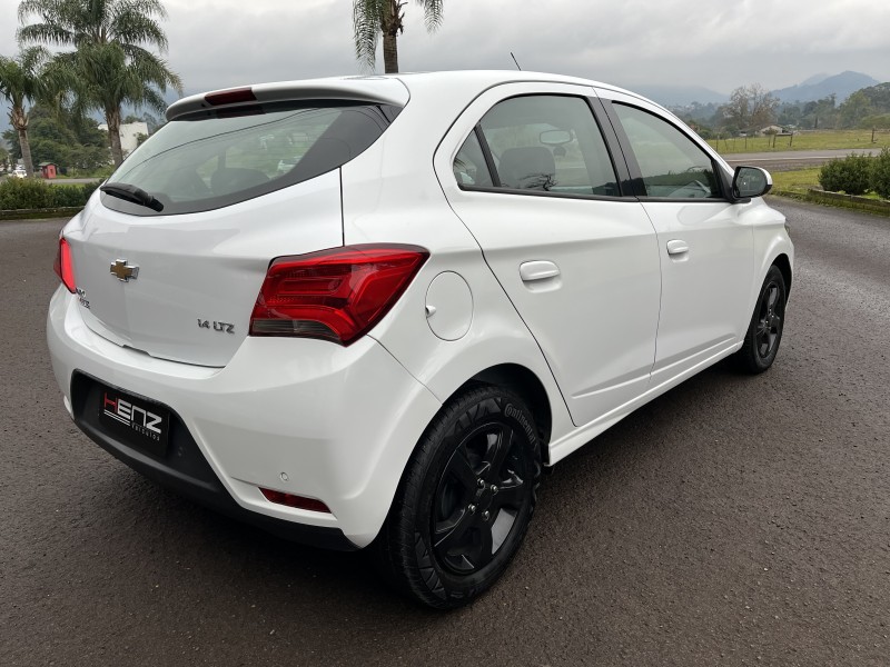 ONIX 1.4 MPFI LTZ 8V FLEX 4P MANUAL - 2019 - BOM PRINCíPIO