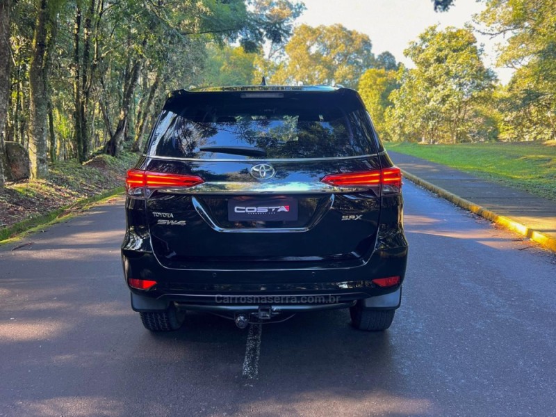 HILUX SW4 2.8 SRX 4X4 7 LUGARES 16V TURBO INTERCOOLER DIESEL 4P AUTOMÁTICO - 2018 - BENTO GONçALVES