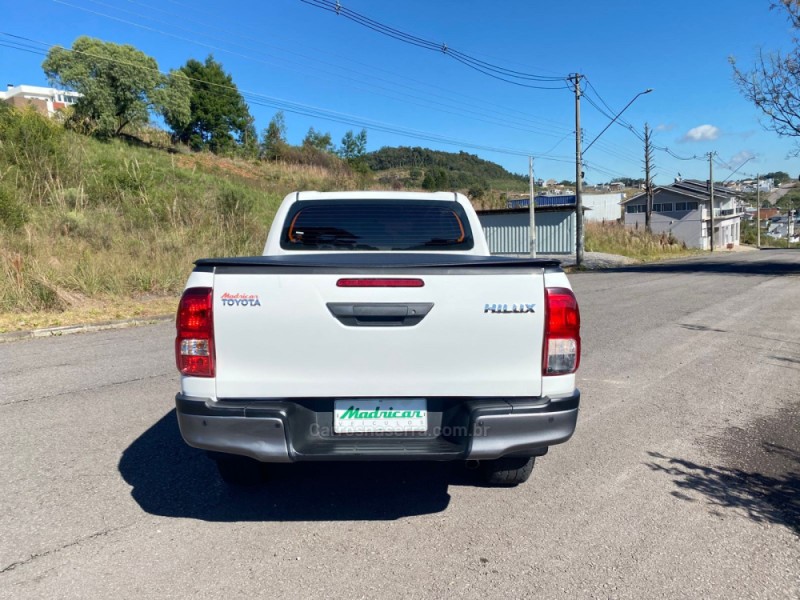 HILUX 2.8 4X4 CD 8V DIESEL 4P MANUAL - 2022 - FLORES DA CUNHA