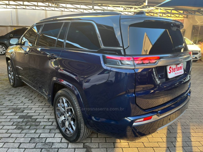 COMMANDER 1.3 OVERLAND T270 16V 4X2 TURBO FLEX 4P AUTOMÁTICO - 2022 - FELIZ