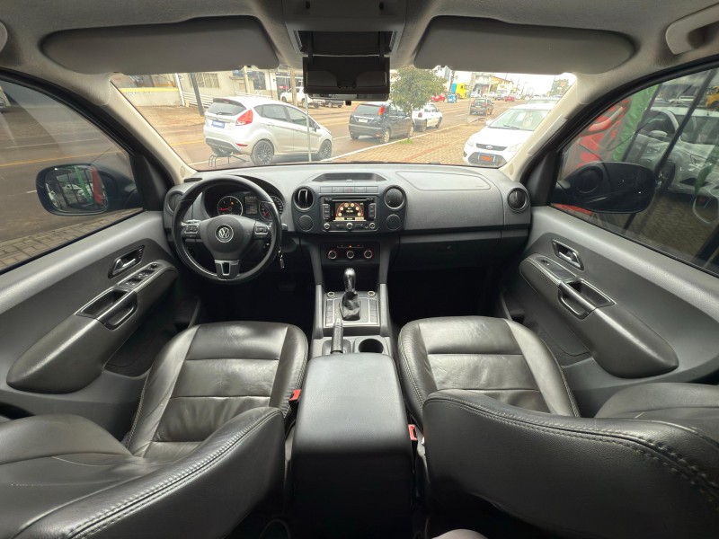 AMAROK 2.0 TRENDLINE 4X4 CD 16V TURBO INTERCOOLER DIESEL 4P AUTOMÁTICO - 2014 - LAGOA VERMELHA