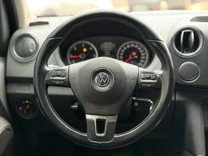 AMAROK 2.0 TRENDLINE 4X4 CD 16V TURBO INTERCOOLER DIESEL 4P AUTOMÁTICO - 2014 - LAGOA VERMELHA