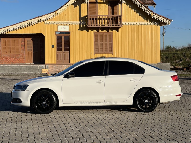 JETTA 2.0 COMFORTLINE FLEX 4P TIPTRONIC - 2012 - ANTôNIO PRADO