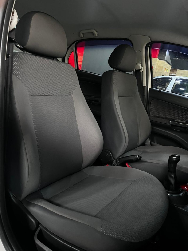 VOYAGE 1.0 MI CITY 8V FLEX 4P MANUAL - 2013 - SãO LEOPOLDO
