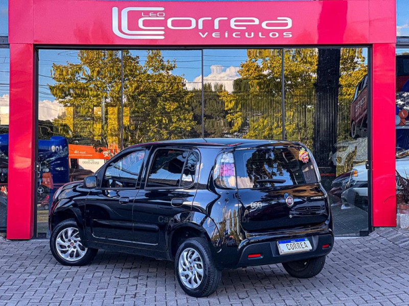 UNO 1.0 EVO ATTRACTIVE 8V FLEX 4P MANUAL - 2016 - CANELA