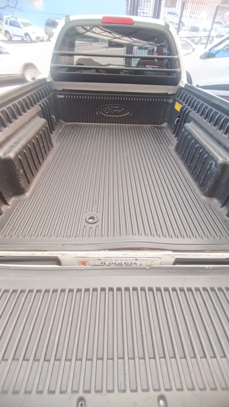 COURIER 1.6 L 8V FLEX MANUAL - 2012 - CAXIAS DO SUL