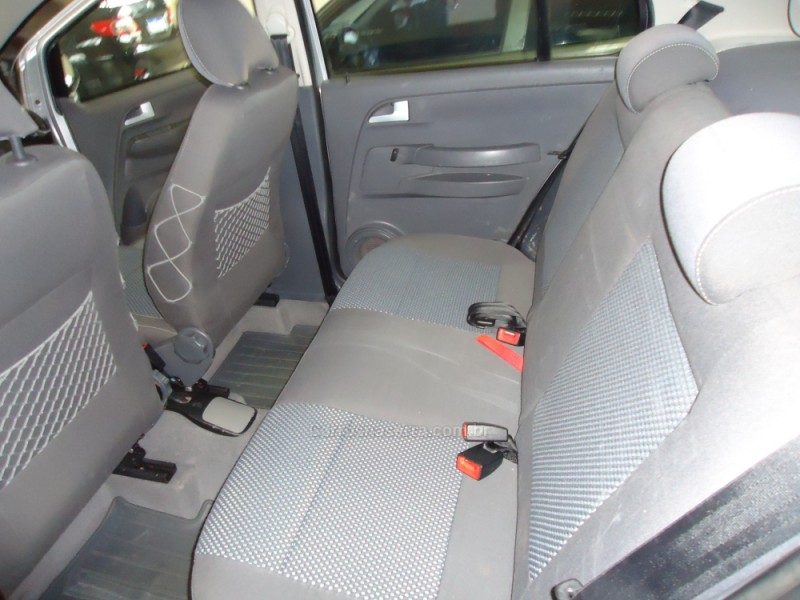FOX 1.6 MI ROUTE 8V FLEX 4P MANUAL - 2008 - SANTA CLARA DO SUL