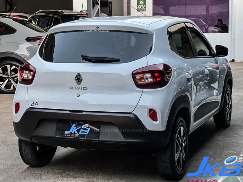 KWID 1.0 12V SCE FLEX INTENSE MANUAL - 2023 - NOVO HAMBURGO