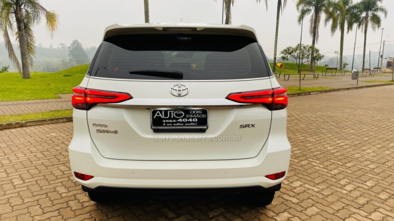 HILUX SW4 2.8 SRX 4X4 7 LUGARES 16V TURBO INTERCOOLER DIESEL 4P AUTOMÁTICO - 2022 - DOIS IRMãOS