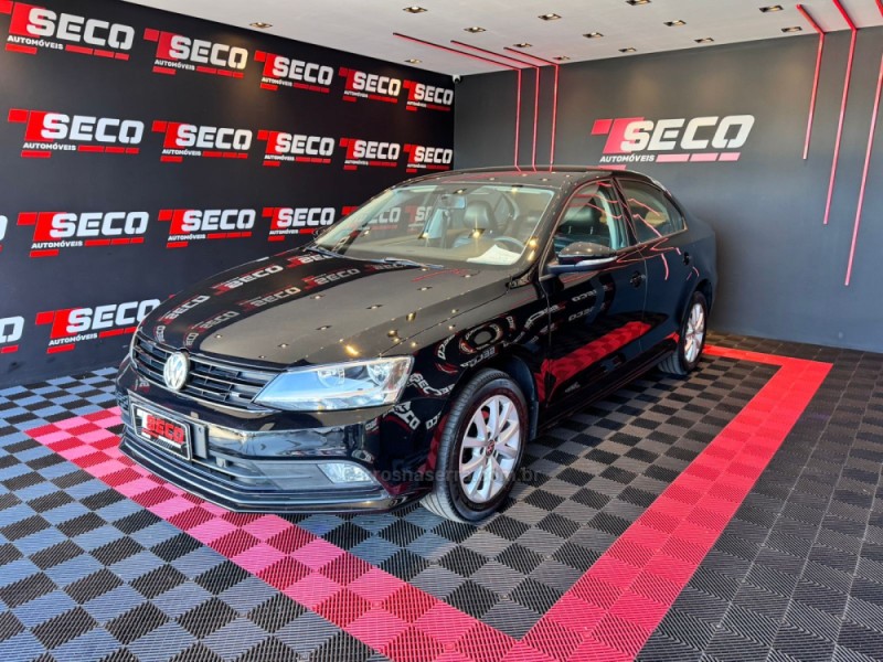 JETTA 2.0 TRENDLINE FLEX 4P TIPTRONIC - 2016 - PASSO FUNDO
