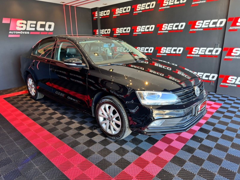 JETTA 2.0 TRENDLINE FLEX 4P TIPTRONIC - 2016 - PASSO FUNDO