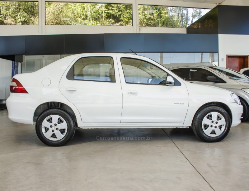 PRISMA 1.4 MPFI MAXX 8V FLEX 4P MANUAL - 2011 - NOVO HAMBURGO