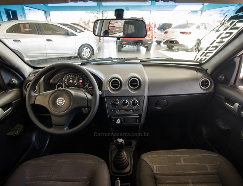 PRISMA 1.4 MPFI MAXX 8V FLEX 4P MANUAL - 2011 - NOVO HAMBURGO