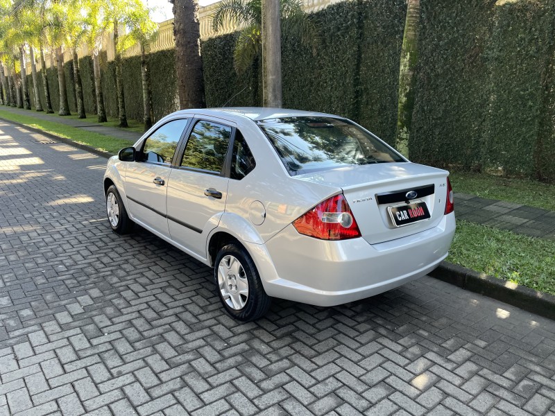 FIESTA 1.0 MPI SEDAN 8V FLEX 4P MANUAL - 2008 - CAXIAS DO SUL