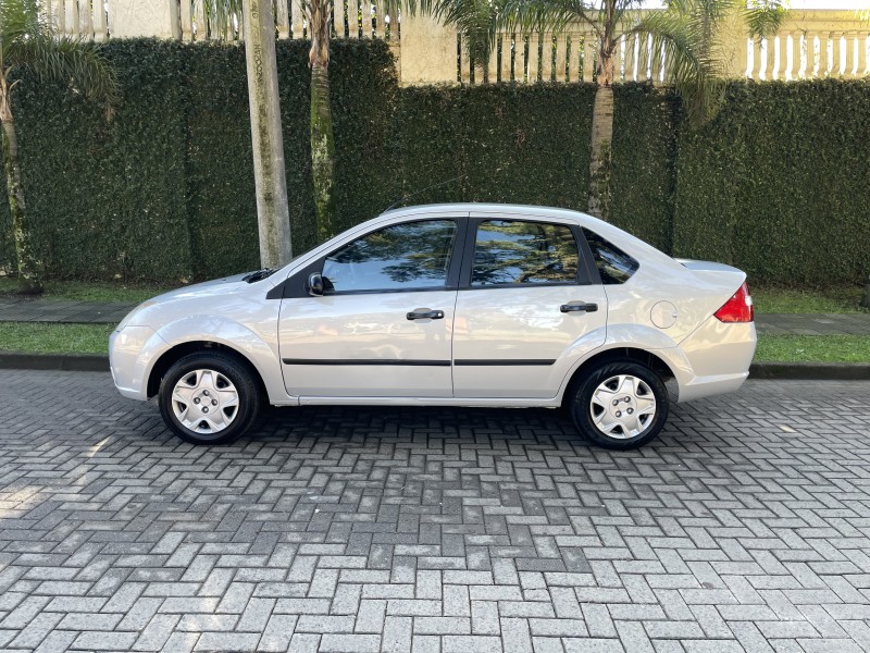 FIESTA 1.0 MPI SEDAN 8V FLEX 4P MANUAL - 2008 - CAXIAS DO SUL